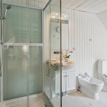 Stunning In With Kitchen * Sejero