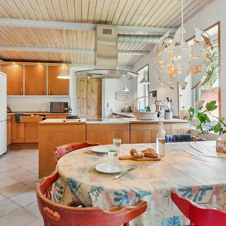 Feriehus Stunning In With Kitchen Sejero